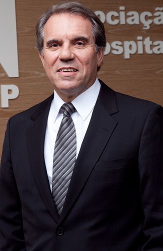 Dr. Francisco Balestrin - Presidente do Conselho da Associação Nacional de Hospitais Privados (Anahp) e Presidente eleito da Associação Mundial de Hospitais (IHF)​, vice-presidente Executivo e Diretor Médico Corporativo do Grupo VITA