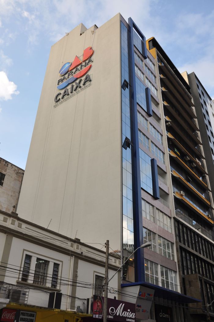 Edifício está localizado na Rua Cândido Lopes, 146, no centro de Curitiba (Zinho Gomes)