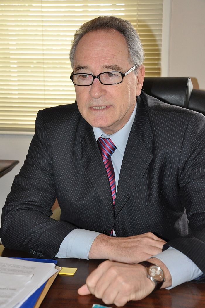 Dr. Alfredo de Assis Golnçalves Neto