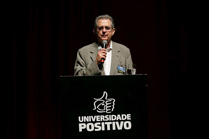 Renato Ribas Vaz, diretor-geral do Curso Positivo - Crédito: Diego Wladyka