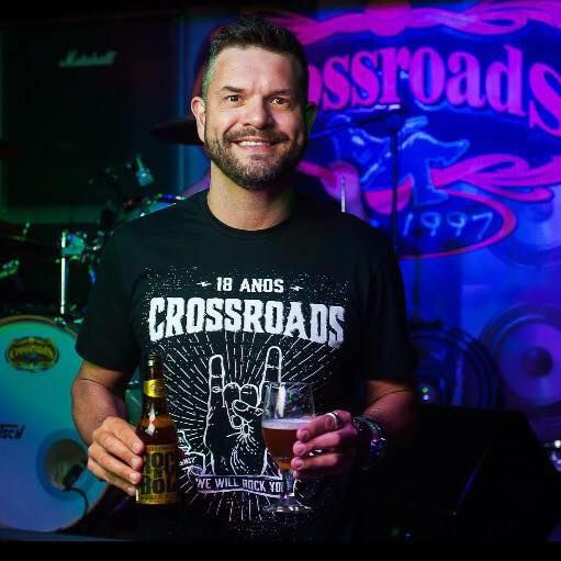 Proprietário do bar de rock Crossroads e sócio do We Are Bastards, Alessandro Reis - Créditos: divulgação 