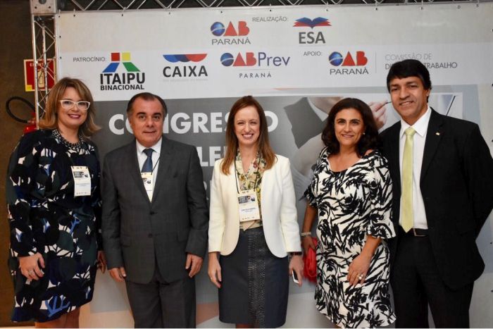 Diretores da CAA/PR com a coordenadora da ESA, Graciela Marins, e o jurista José Affonso Dallegrave Neto - Foto: Bebel Ritzmann