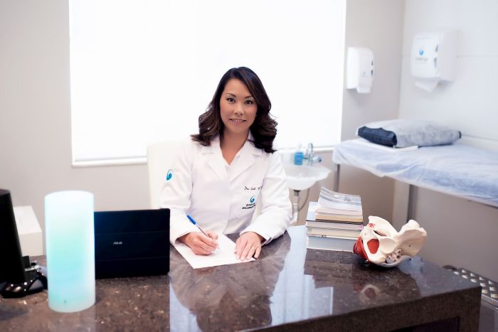 Dra Aniele Hayashi é pioneira no uso da acupuntura para fertilidade em Curitiba - Foto: Divulgação