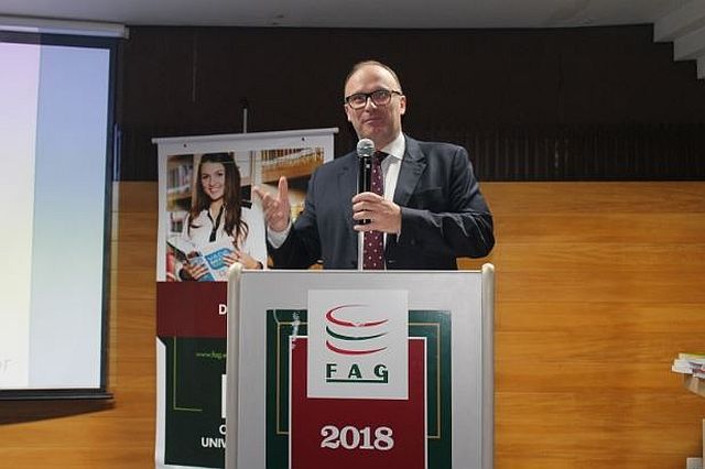 Eroulths Cortiano Junior ministrou a palestra de abertura do segundo dia de evento - Foto: FAG Toledo