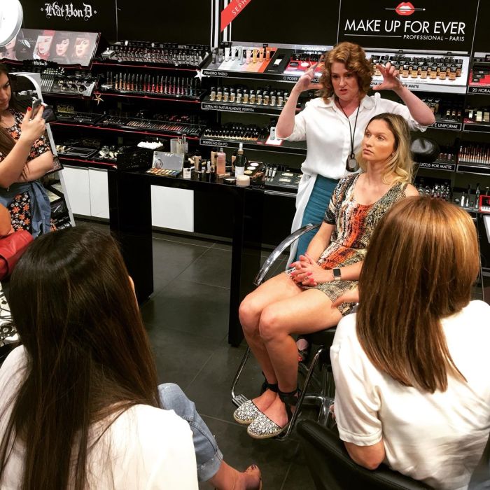 Workshop com Liss Barduco sobre maquiagem na Sephora do ParkShopping Barigui - Foto: Divulgação