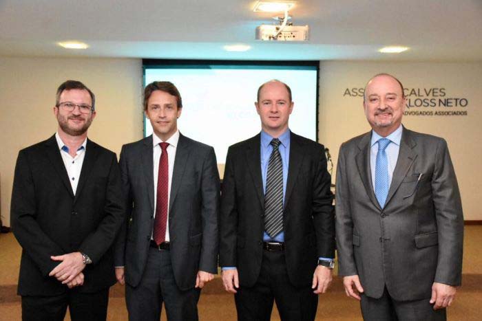 Fuga, Nied, Ted Marco Sander, advogado da Cooperaliança, e Guilherme Kloss Neto - Foto: Bebel Ritzmann
