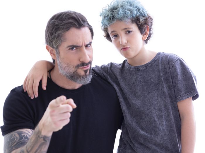 Marcos Mion e o filho Stefano Mion; O pequeno foi o idealizador do livro que estimula as brincadeiras com os pais - Foto: Gy Alvez