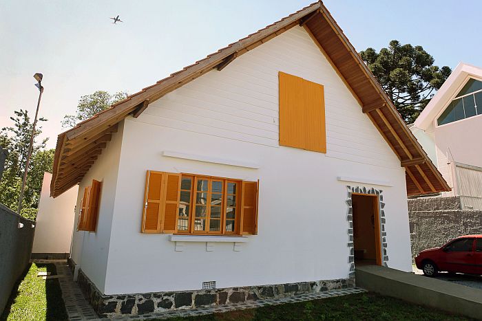 Casa Kozák retoma atividades no bairro Uberaba