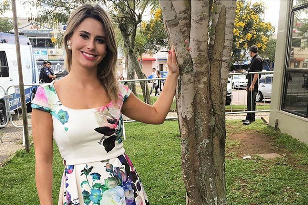 Daiane Fardin veste Amey na apresentação do Estúdio C