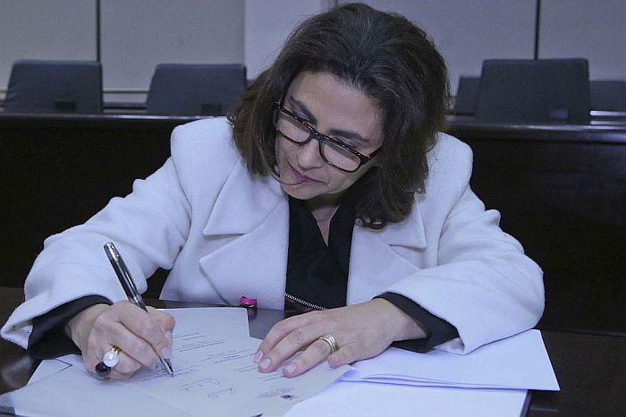 Secretária-geral da CAA-PR assina acordo da Rede “Escuta-cidadã” em nome da OAB